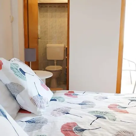 アパート Adria Croatia ドラマリ